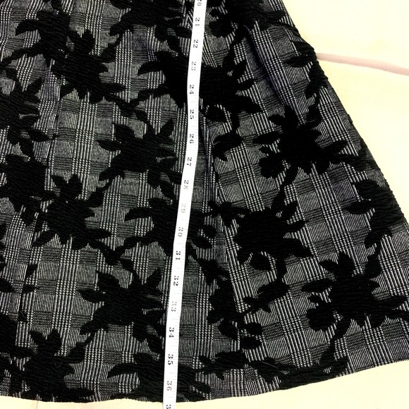 Sabie Women’s Floral Gray/Black Dress Sz Small - Picture 3 of 6